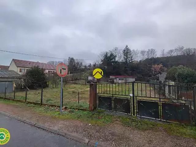Terrain vente à Saint-Amand-Montrond, Jouet-sur-l'aubois