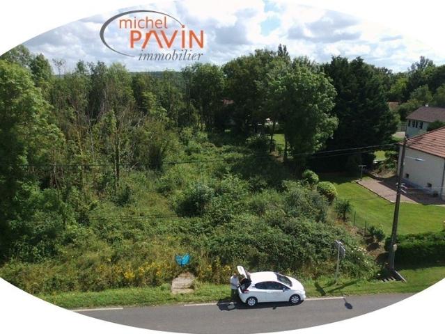 Terrain vente à Saint-Amand-Montrond, Jouet-sur-l'aubois