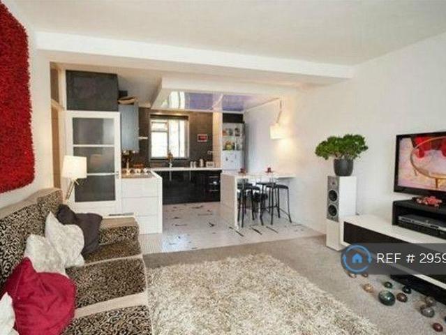 House for rent in Stockwell, Greater London