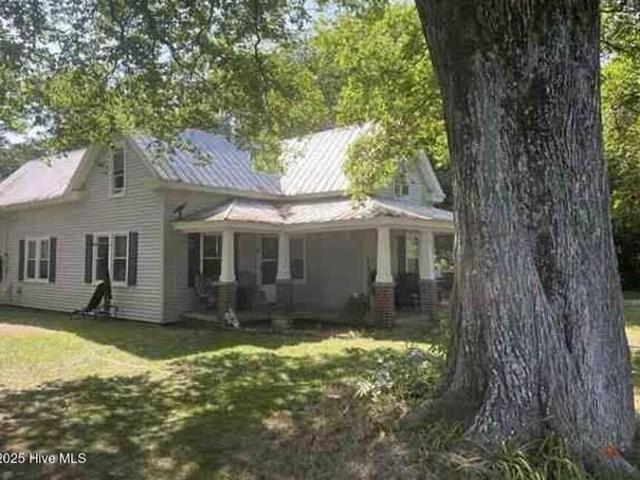 House for sale in South Mills