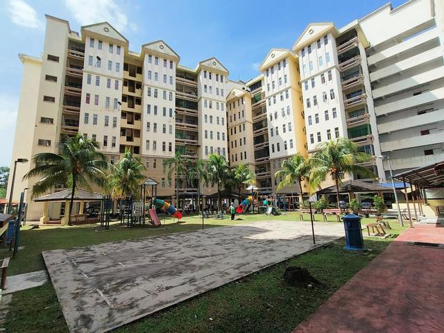 Apartment for sale in Petaling, Alam Impian