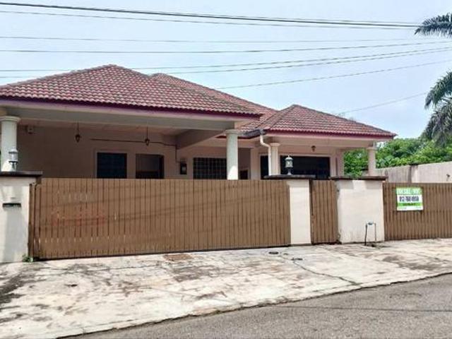 Bungalow for sale in Kuantan, Pahang