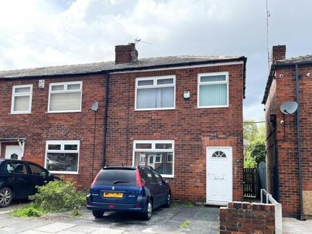 House for sale in Ashton-under-Lyne, Tameside