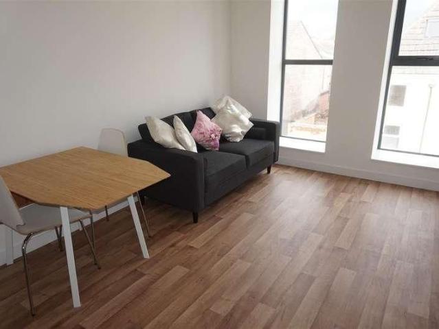 Apartment for rent in Kensington, Calderstones