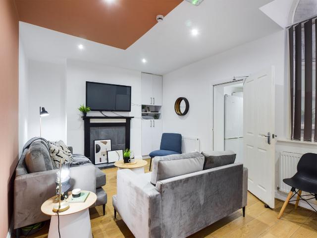 House for rent in Kensington, Calderstones