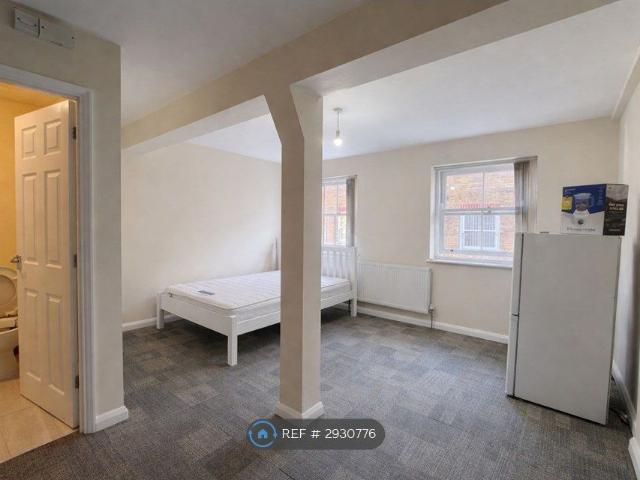 Room for rent in Castlefield, Cressex