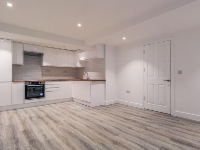 Apartment for rent in Stepney, Greater London