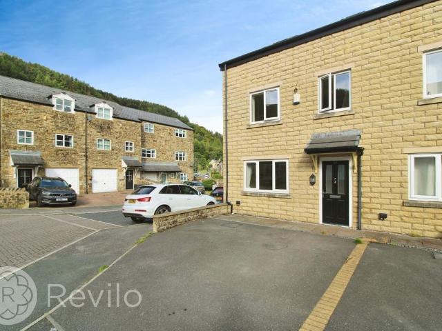 House for rent in Portsmouth, Todmorden
