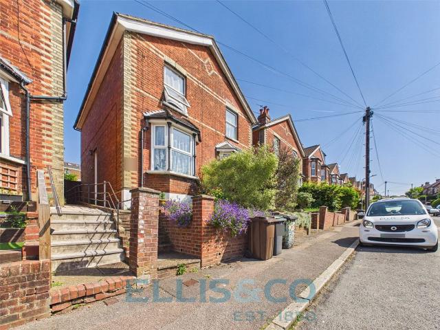House for rent in Brook Street, Bourne Vale