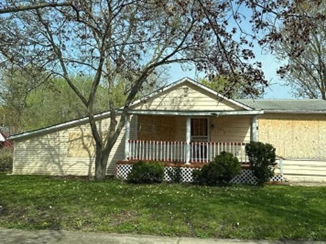House for sale in Waukegan, Illinois