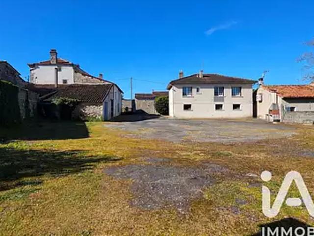 Maison vente à Confolens, Juillé