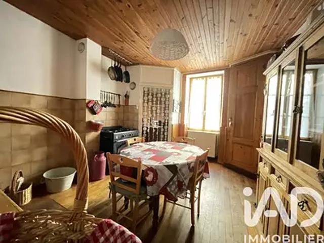 Maison vente à Nantua, Jujurieux