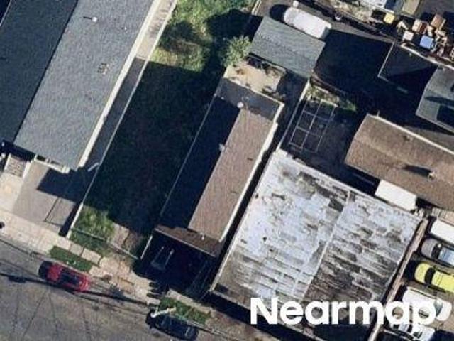 House for sale in Elizabeth, New Jersey