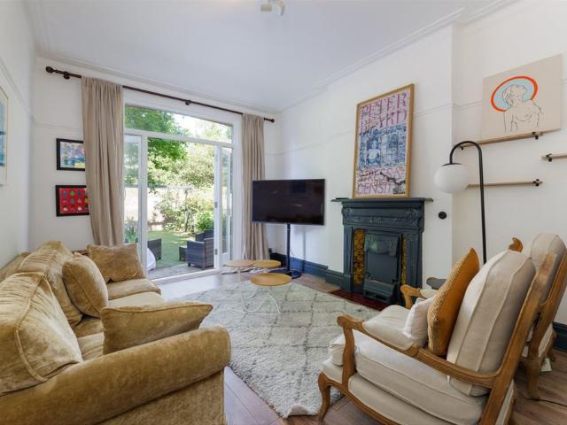 House for rent in London Borough of Ealing, Greater London