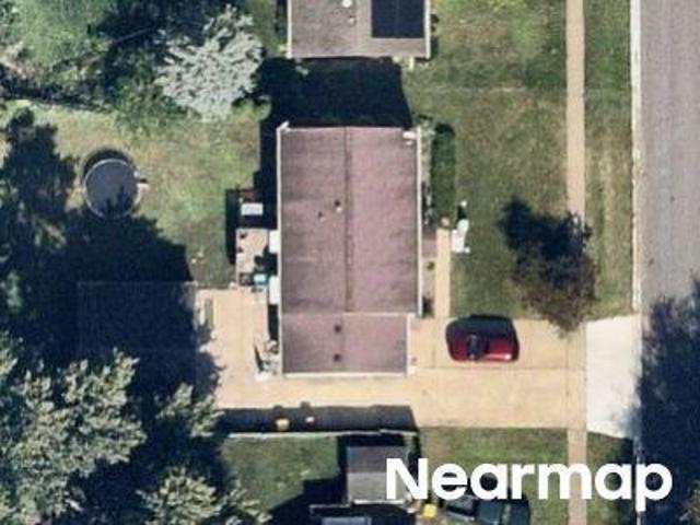 House for sale in Mchenry, Illinois