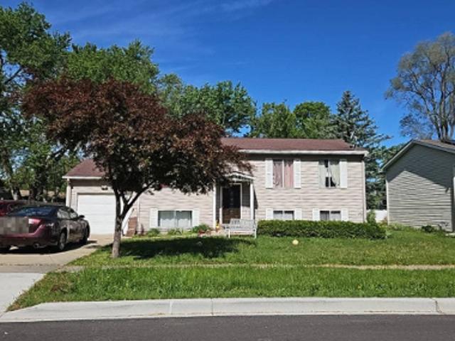 House for sale in Mchenry, Illinois