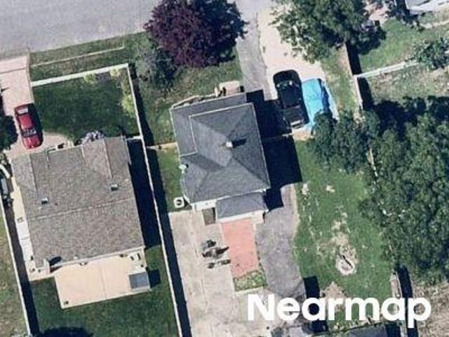 House for sale in Bohemia, New York