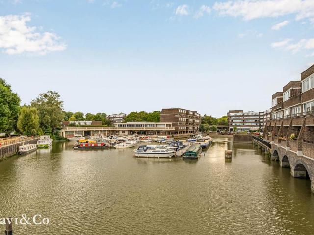 Apartment for rent in London Borough of Hounslow, Greater London