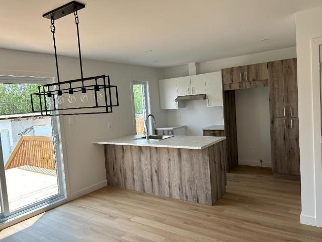 Apartment for rent in Sainte-Catherine-de-la-Jacques-Cartier, Capitale-Nationale