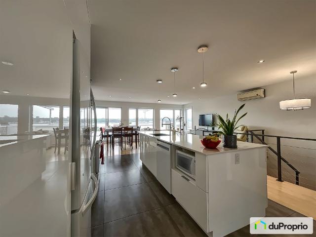 House for sale in Saint-romuald