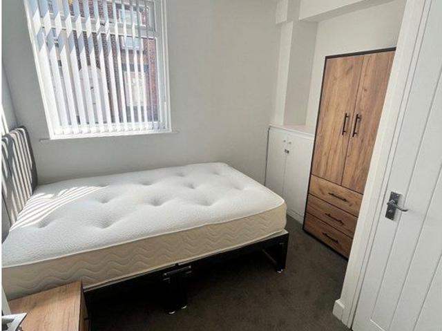 Room for rent in Worsley Brow, St Helens