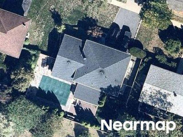 House for sale in River Edge, New Jersey