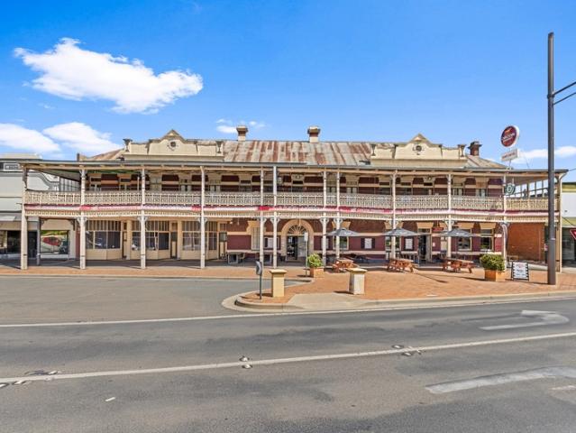Townhouse for sale in Junee North, Junee
