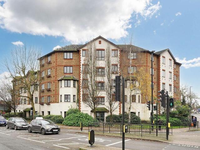 Apartment for rent in London Borough of Hounslow, Greater London