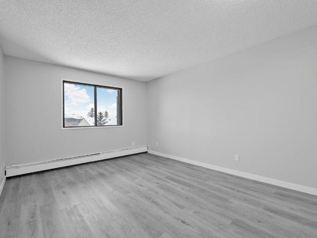 Apartment for rent in Wedgewood, Alberta