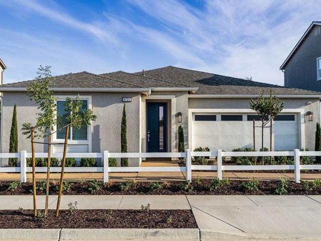 House for sale in Tulare, California