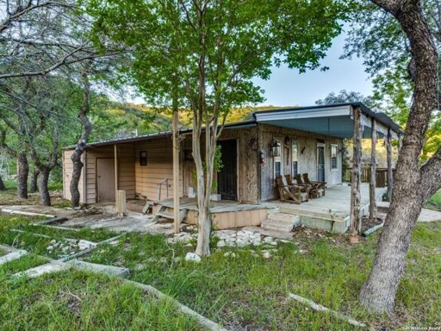 House for sale in Tarpley, Texas