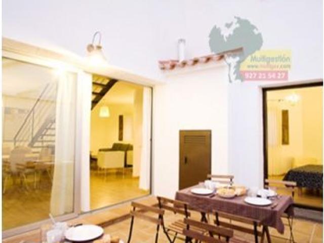 Casa en venta en Torrejón El Rubio, Extremadura