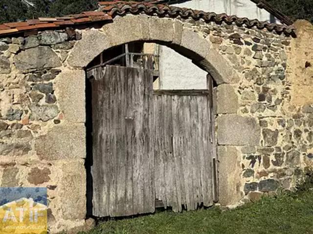 Maison vente à Roanne, Juré
