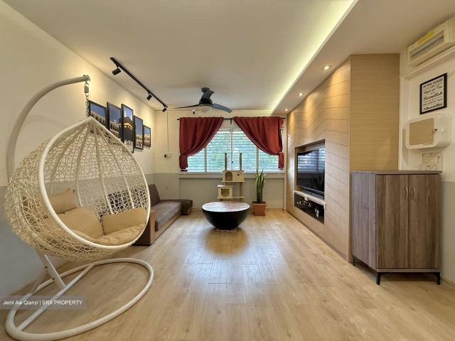 Detached House for sale in 05 South West