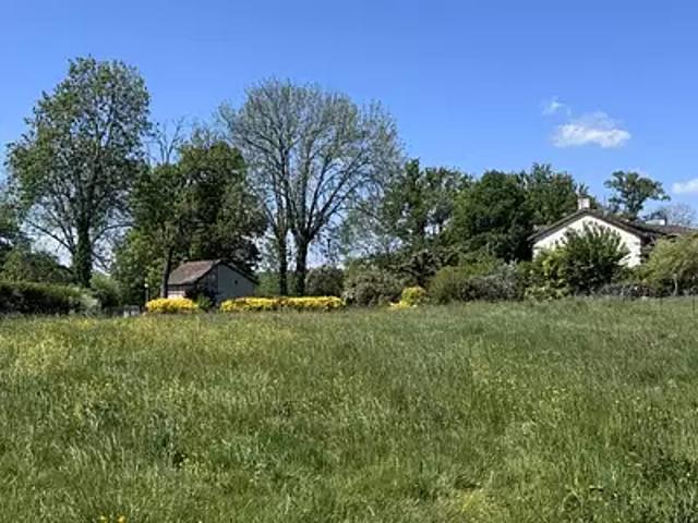 Terrain vente à Les Sabatiers, Jussac