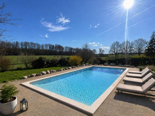 Maison vente à Cosne-Cours-sur-Loire, La Charité-sur-loire