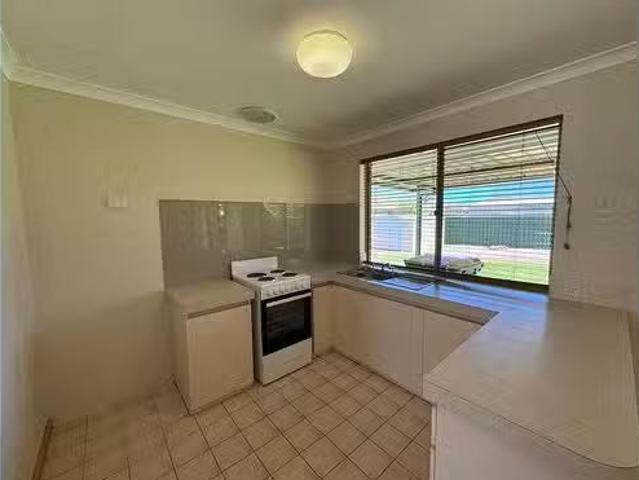 House for rent in Waikiki, Western Australia