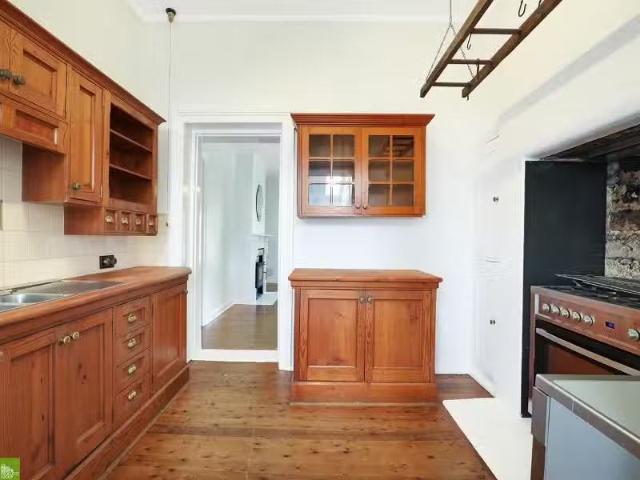 House for rent in Wollongong West, New South Wales