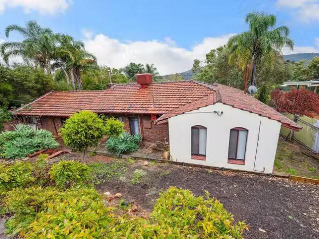 House for rent in Mount Nasura, Western Australia