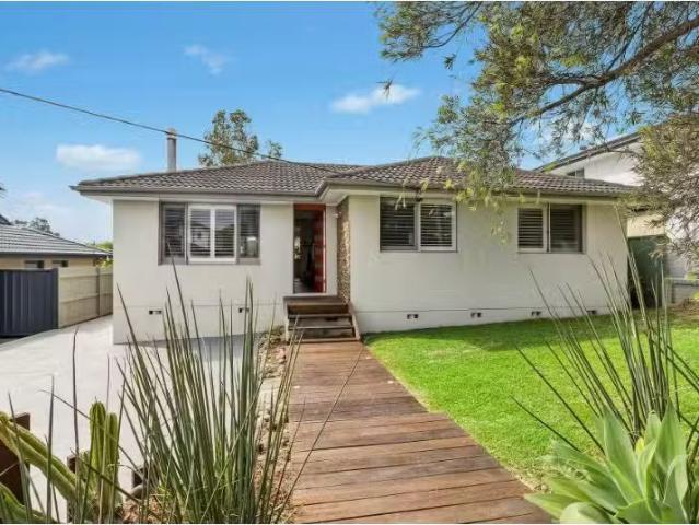 House for rent in Forresters Beach, New South Wales