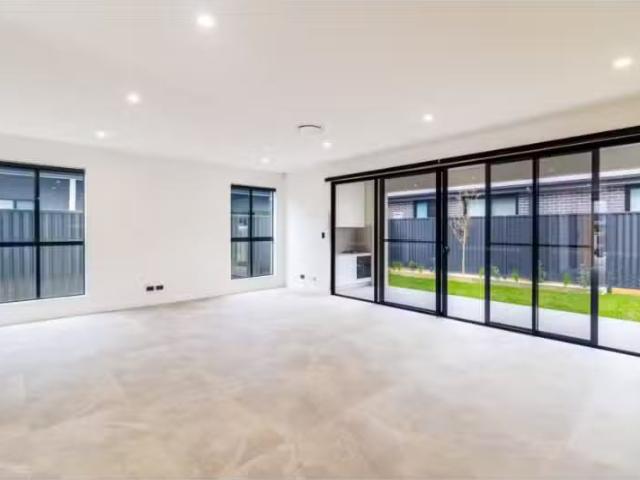 Condo for rent in Old Guildford, New South Wales