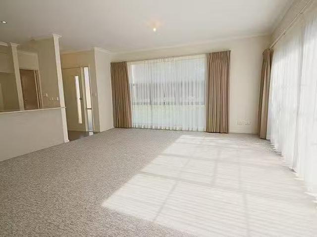 House for rent in Macquarie, Australian Capital Territory