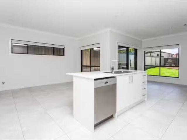 Condo for rent in Wollongong West, New South Wales