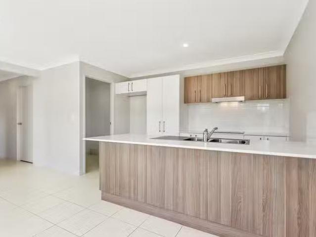 Apartment for rent in Kings Creek, Queensland