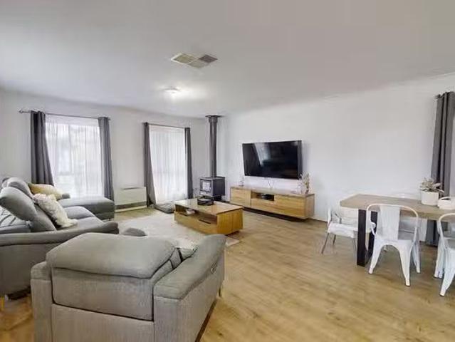 House for rent in West Wodonga, Victoria