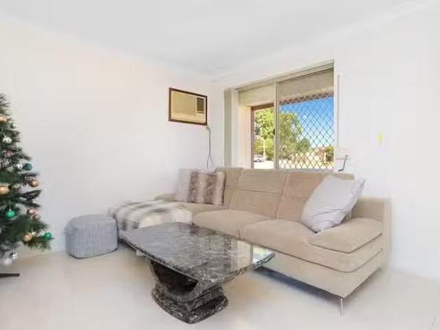 House for rent in Seville Grove, Western Australia