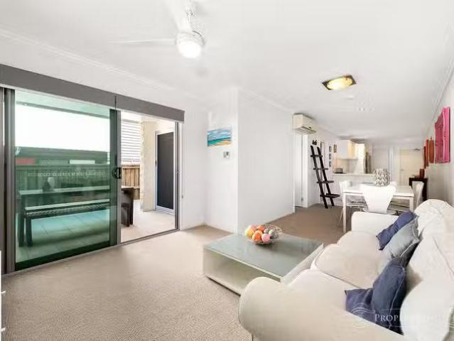 Apartment for rent in Toombul, Queensland