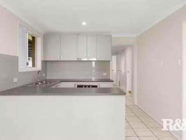 House for rent in St Clair, New South Wales