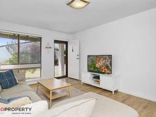 House for rent in Como, Western Australia