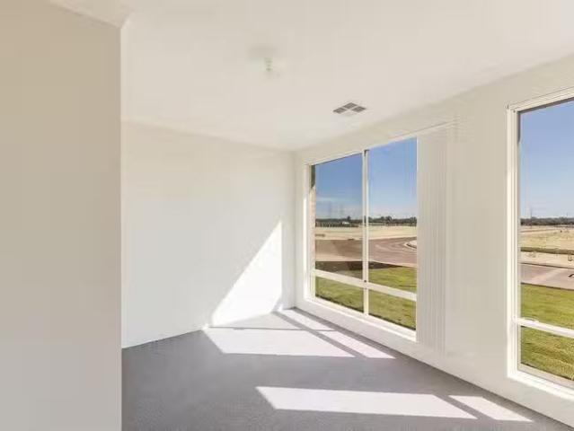 House for rent in Champion Lakes, Western Australia
